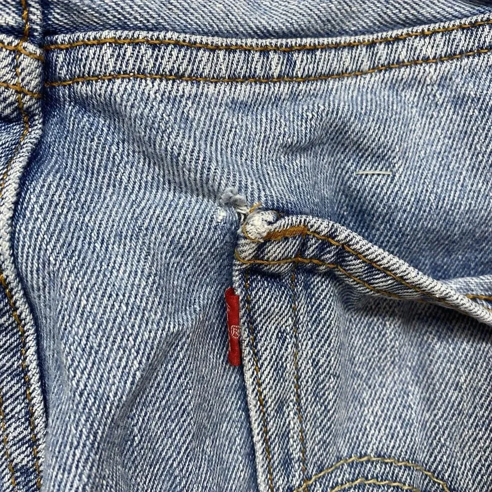 Levi's 505 Jeans Mens W34 L30 light Denim Classic Straight Leg Casual Pants flaw